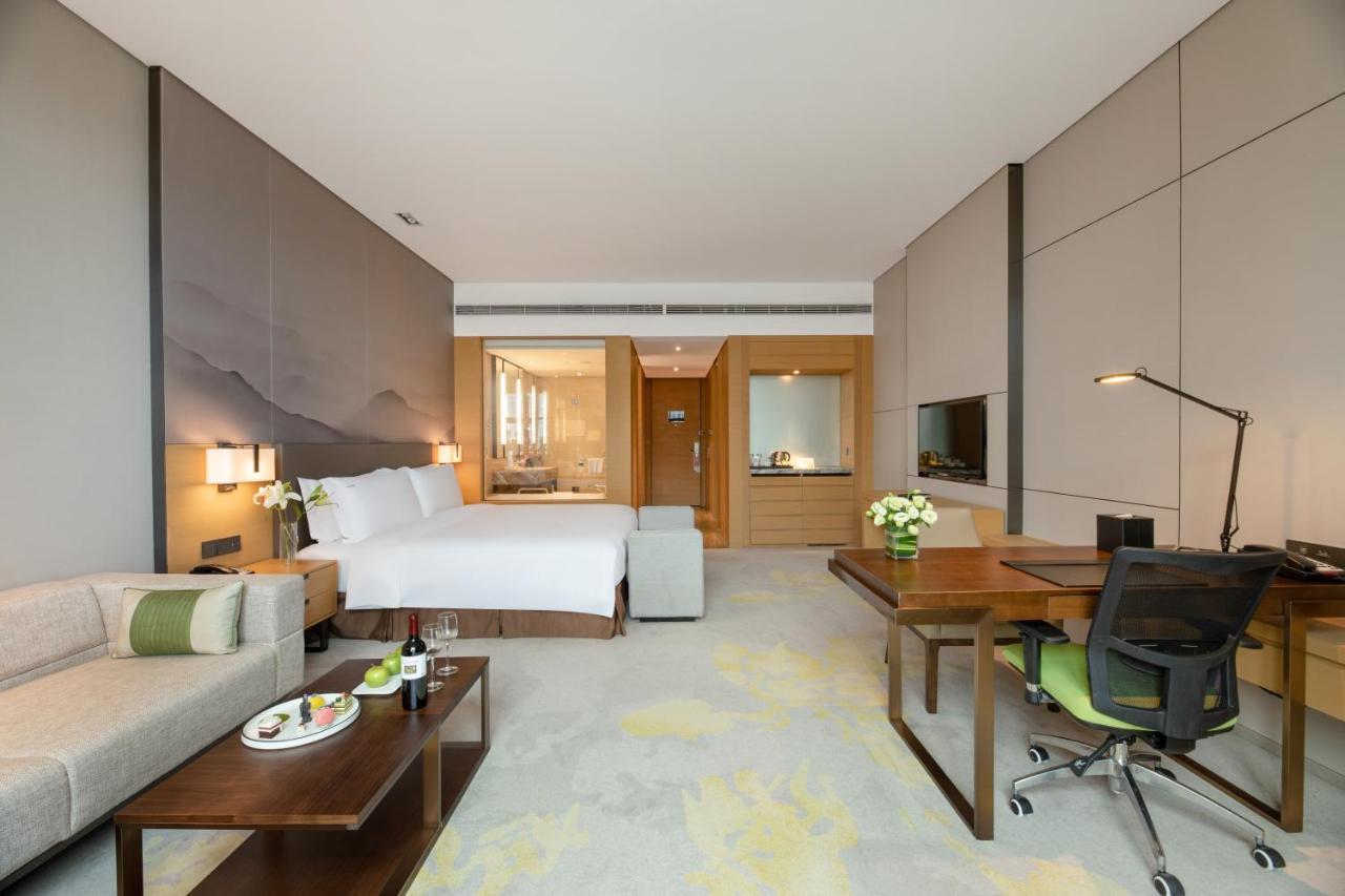 Holiday Inn Baoji Central By Ihg Экстерьер фото
