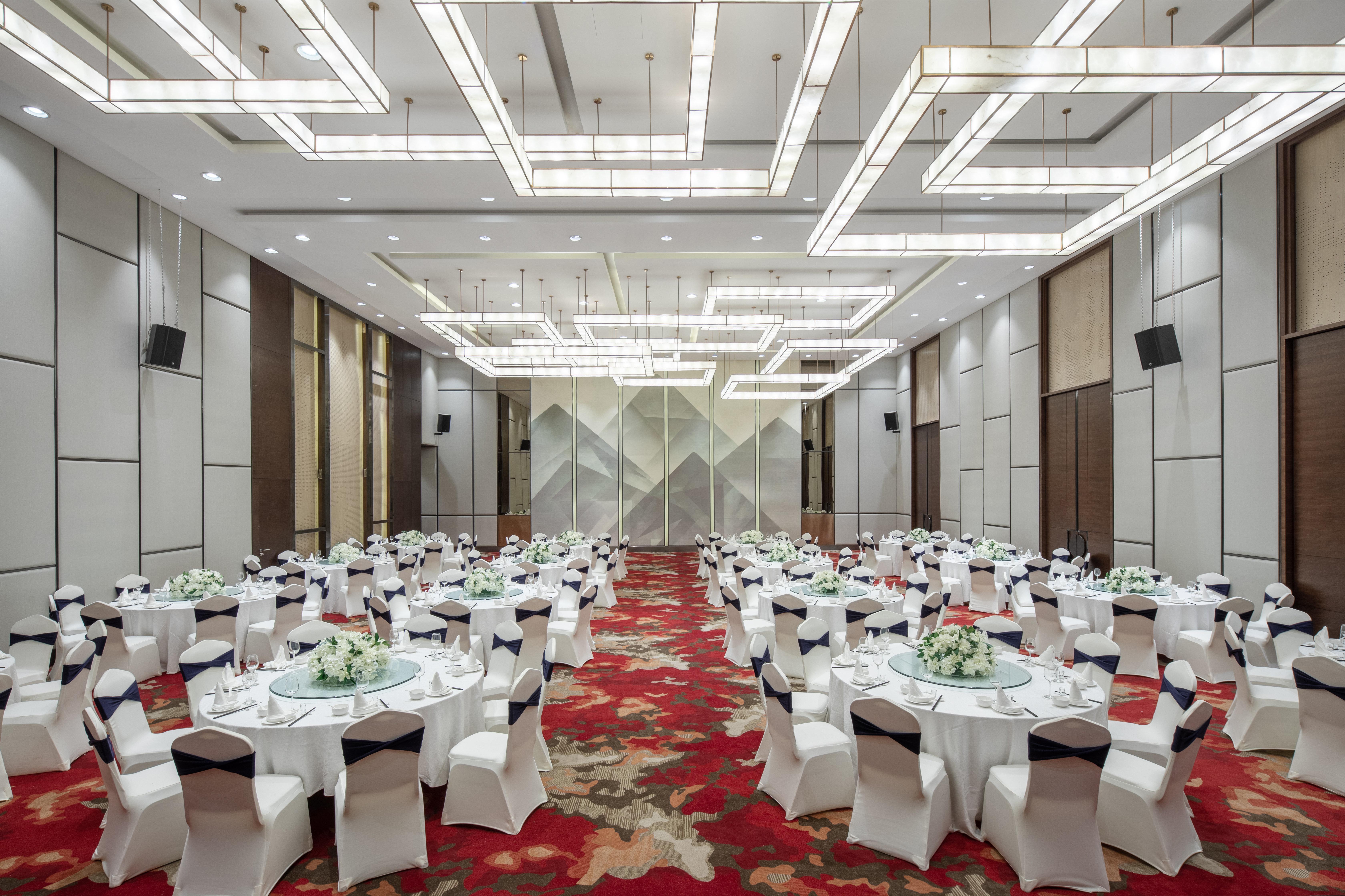 Holiday Inn Baoji Central By Ihg Экстерьер фото